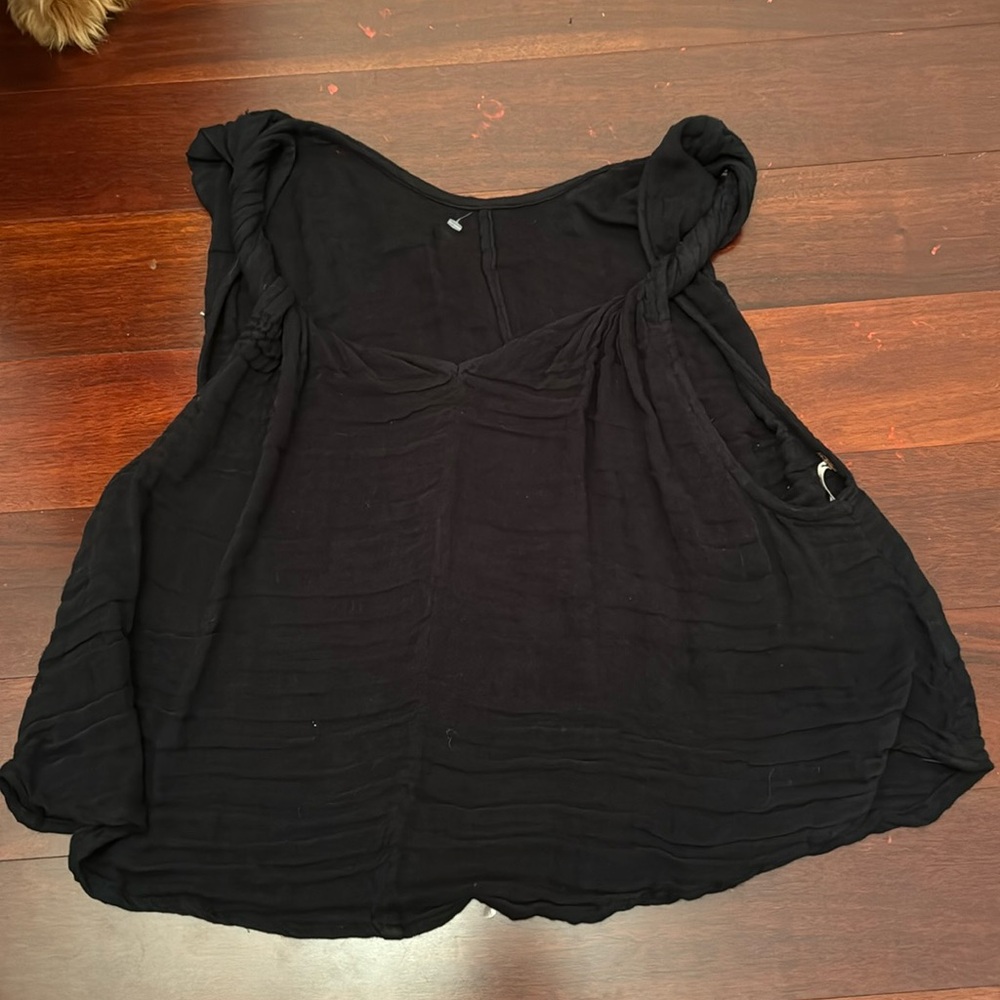 NWOT FREE PEOPLE Black Tank XS Twisted 🙂